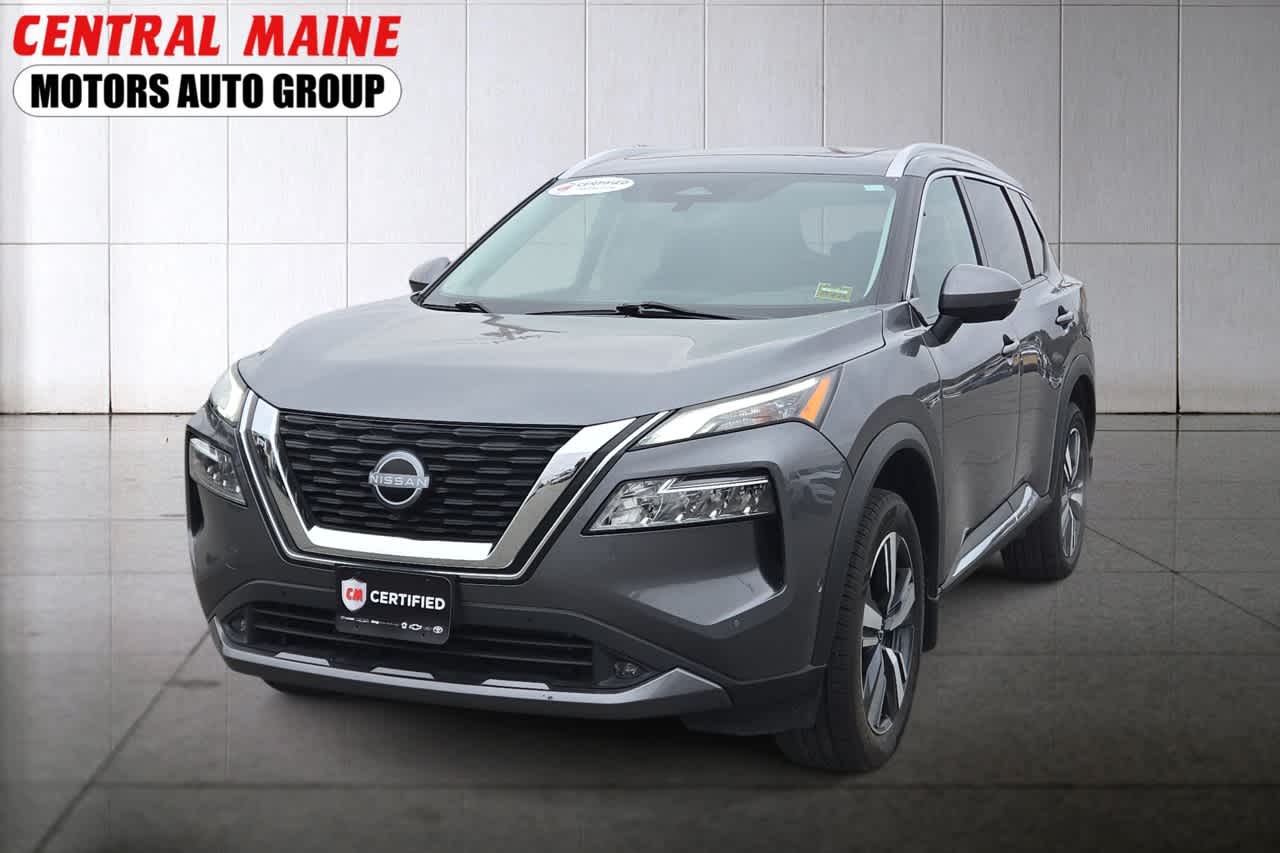 2022 Nissan Rogue SL's photo