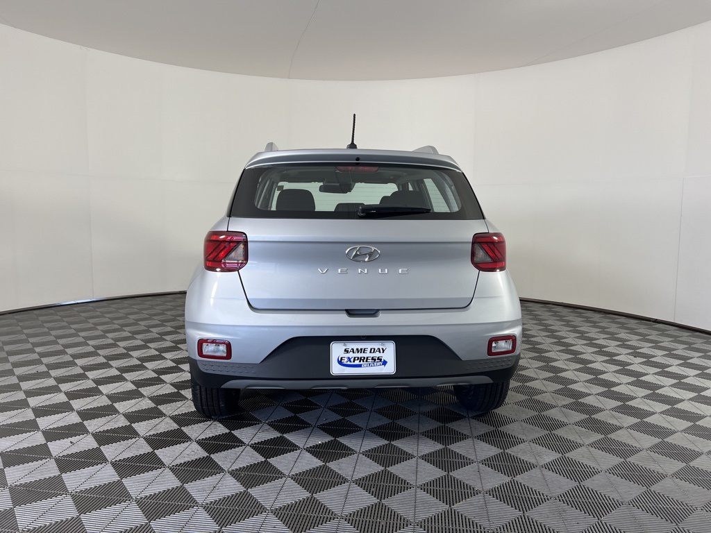 2023 Hyundai Venue SEL photo 19