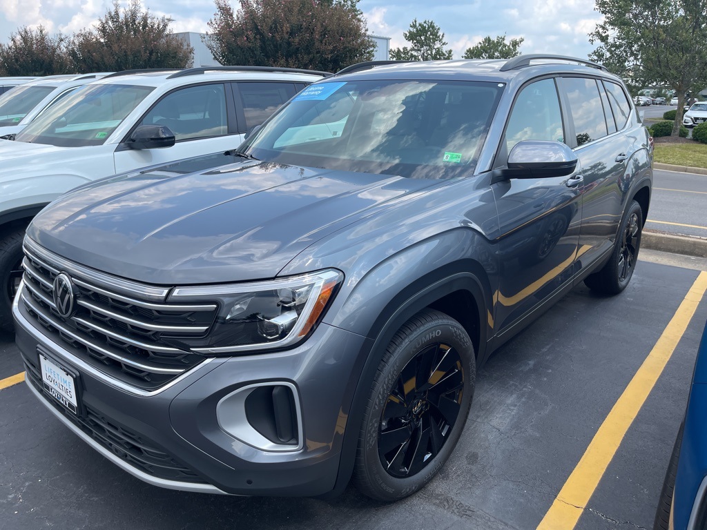 2025 Volkswagen Atlas SE w/Tech's photo