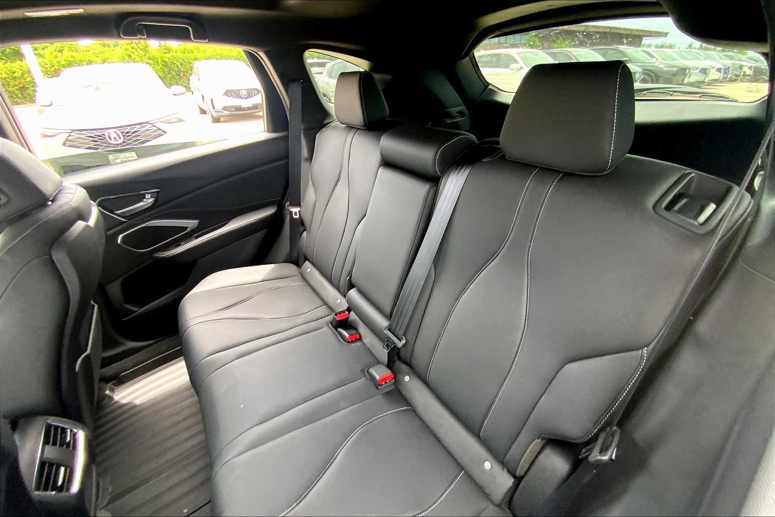 2025 Acura RDX photo 17