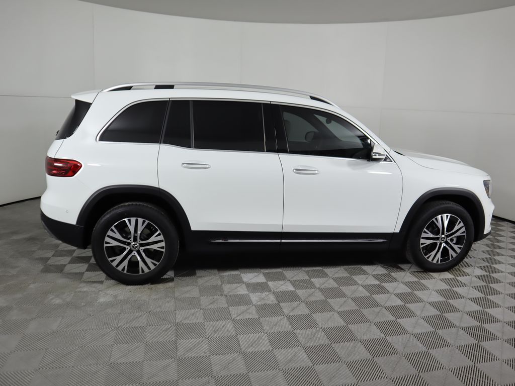 2025 Mercedes Benz GLB 250 photo 4