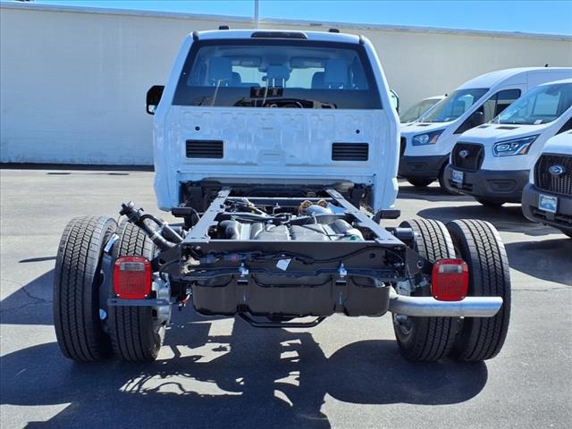 2025 Ford F-550 XL photo 3