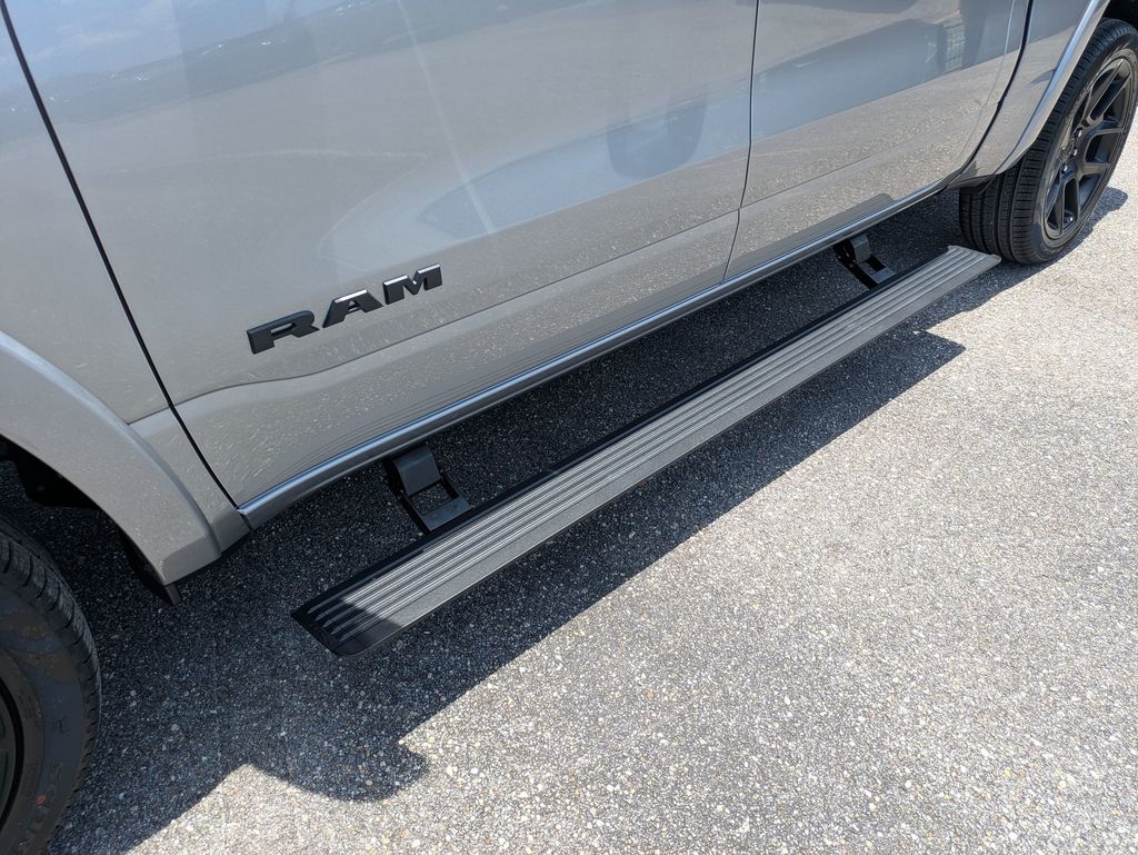 2025 Ram 1500 Laramie photo 32