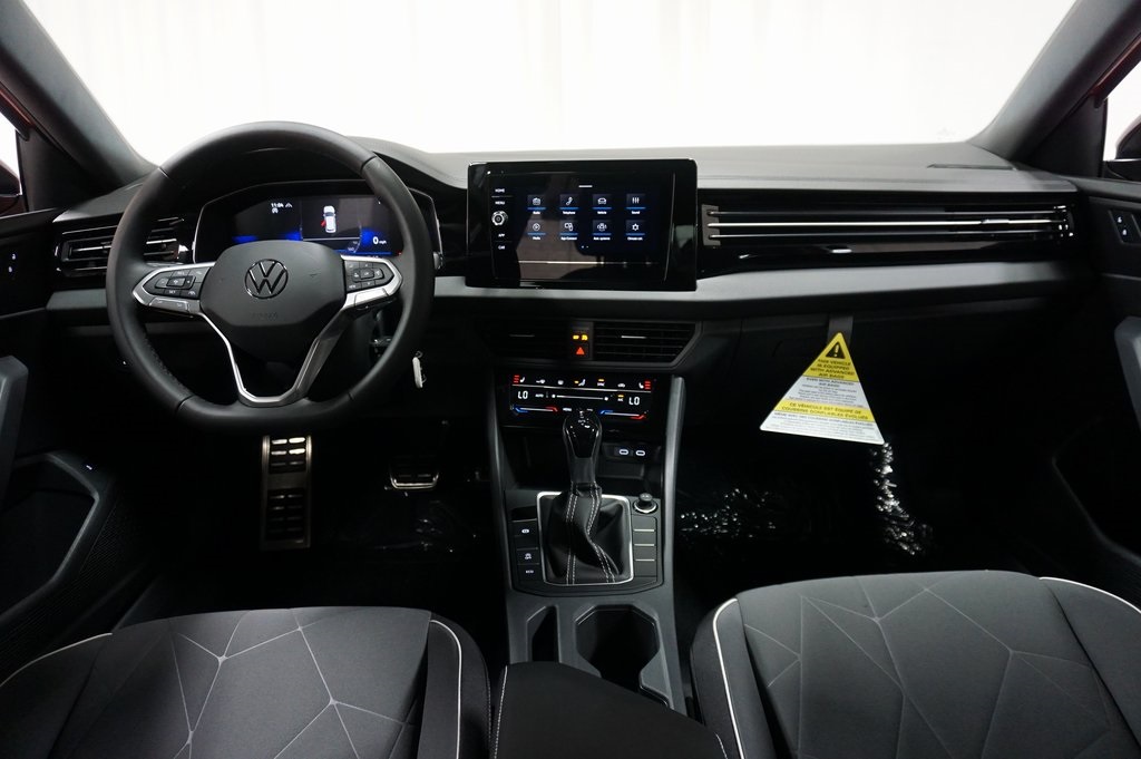 2025 Volkswagen Jetta 1.5T Sport photo 13