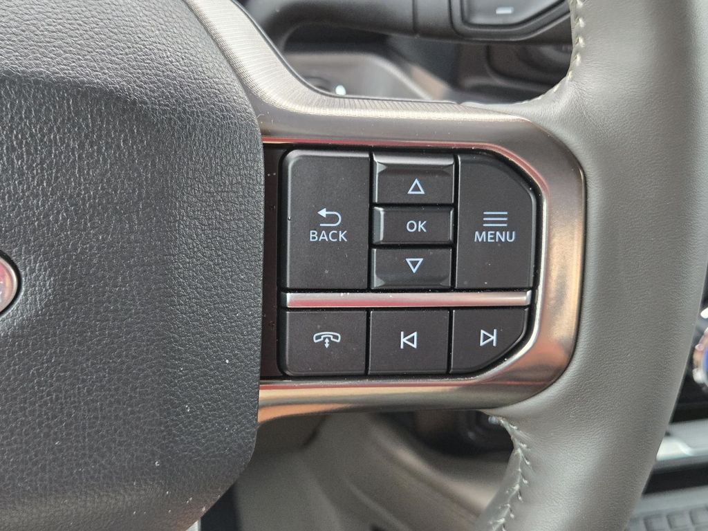 2025 Ford F-250 Platinum photo 24