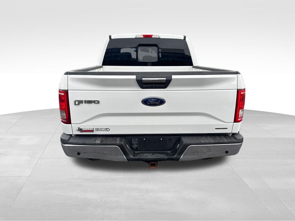 2015 Ford F-150 XLT photo 4