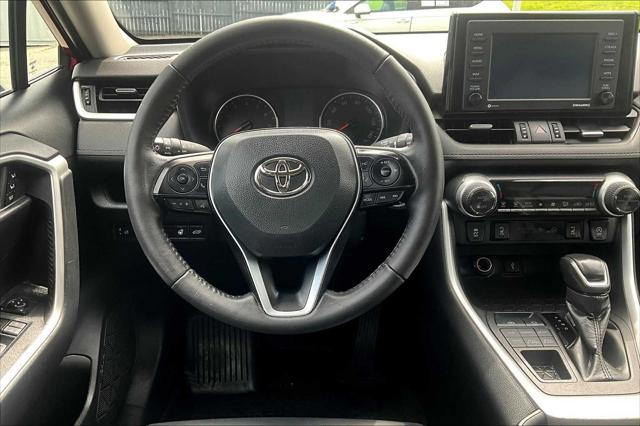 2022 Toyota RAV4 XLE Premium photo 4