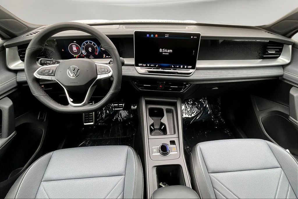 2025 Volkswagen Tiguan SE R-Line Black photo 4