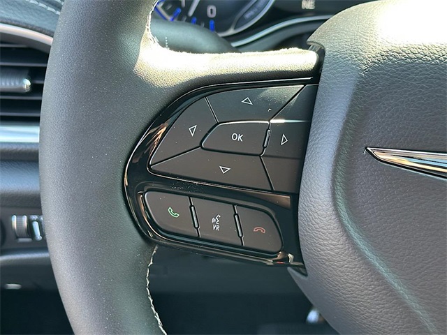 2026 Chrysler Pacifica Limited photo 16