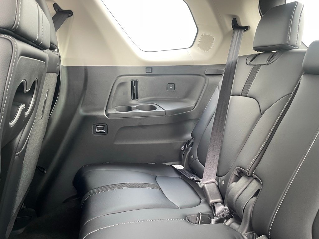 2025 Honda Pilot Touring photo 22