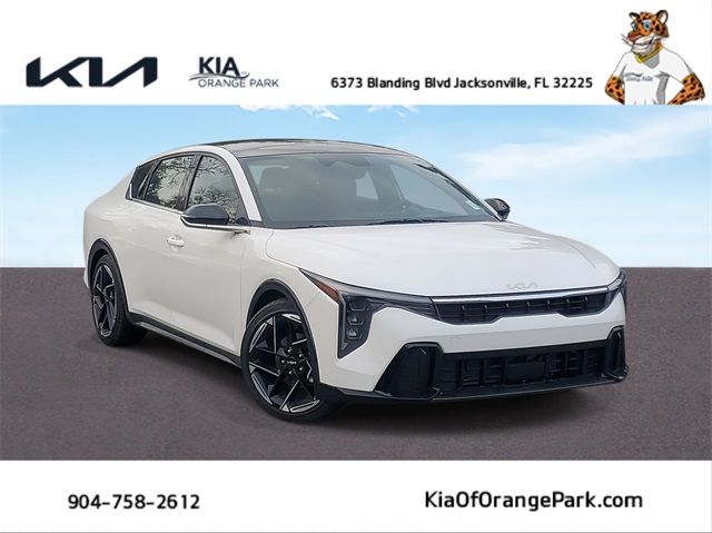 2025 Kia K4 GT-Line's photo