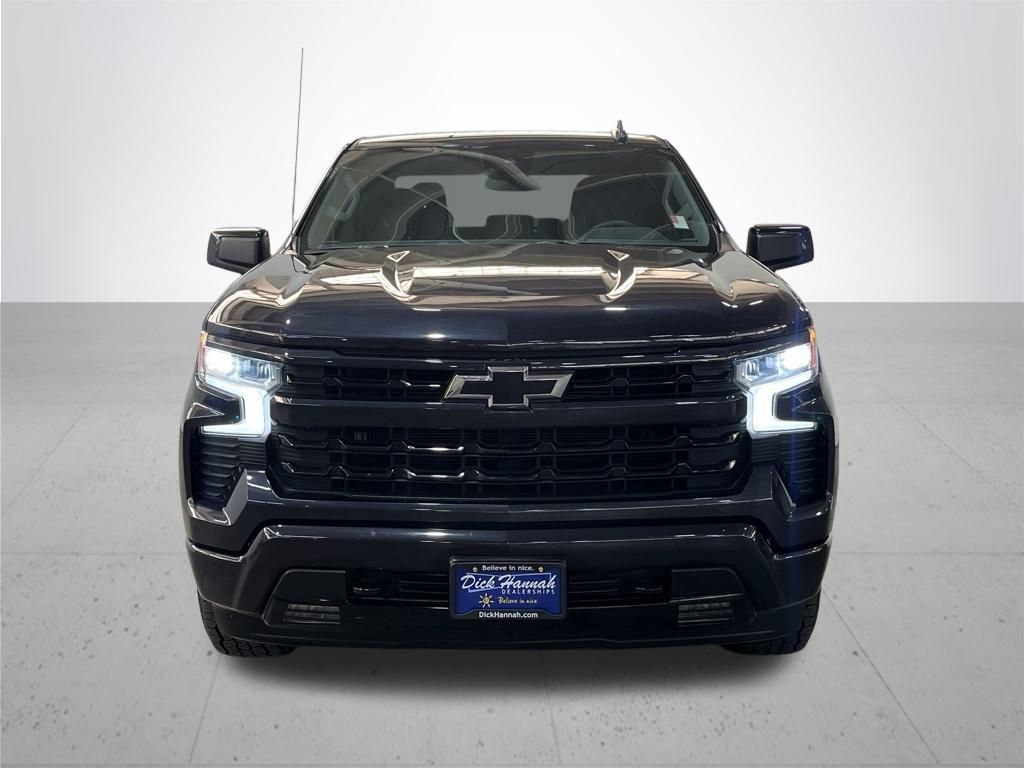 2023 Chevrolet Silverado 1500 RST photo 3