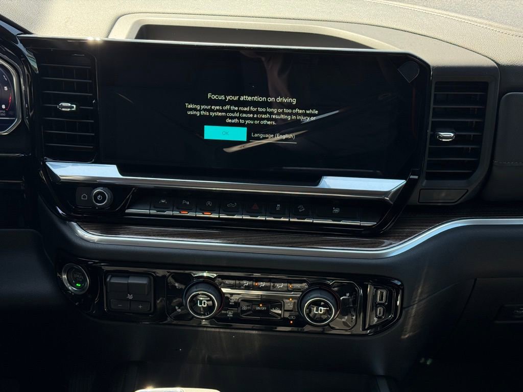 2025 Chevrolet Silverado 1500 RST photo 17