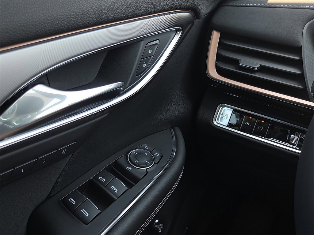 2025 Buick Envision Sport Touring photo 15