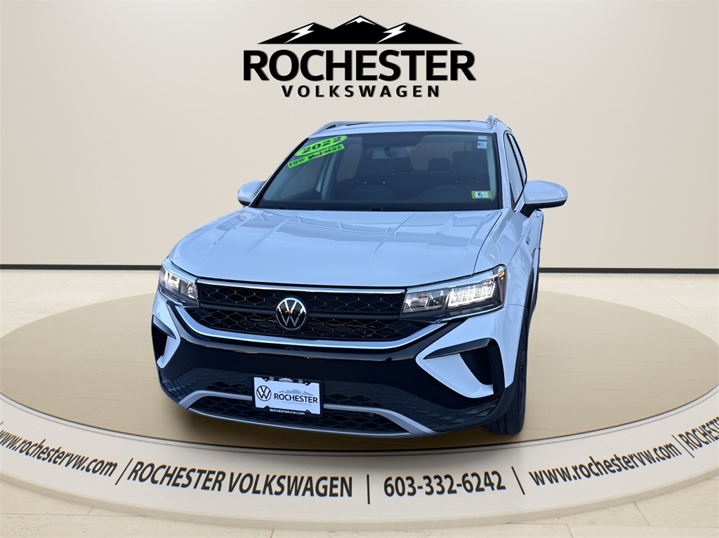 2022 Volkswagen Taos SE's photo