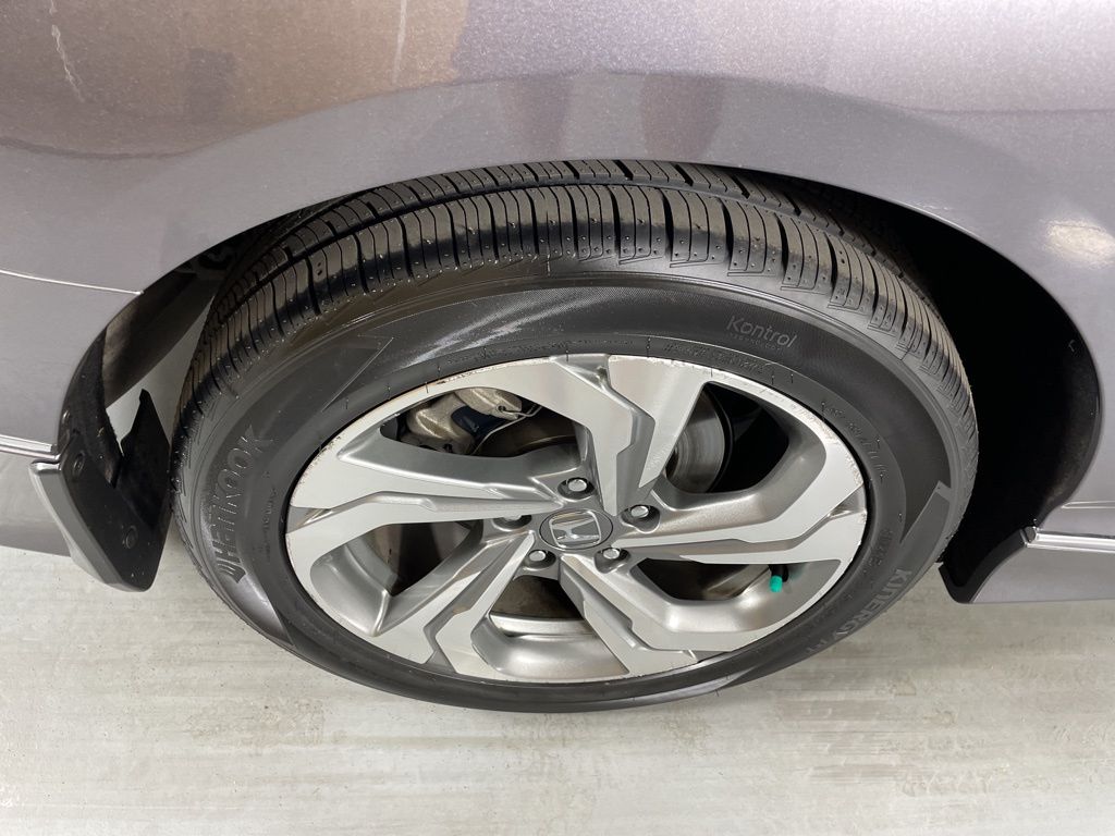 2018 Honda Accord EX-L photo 11
