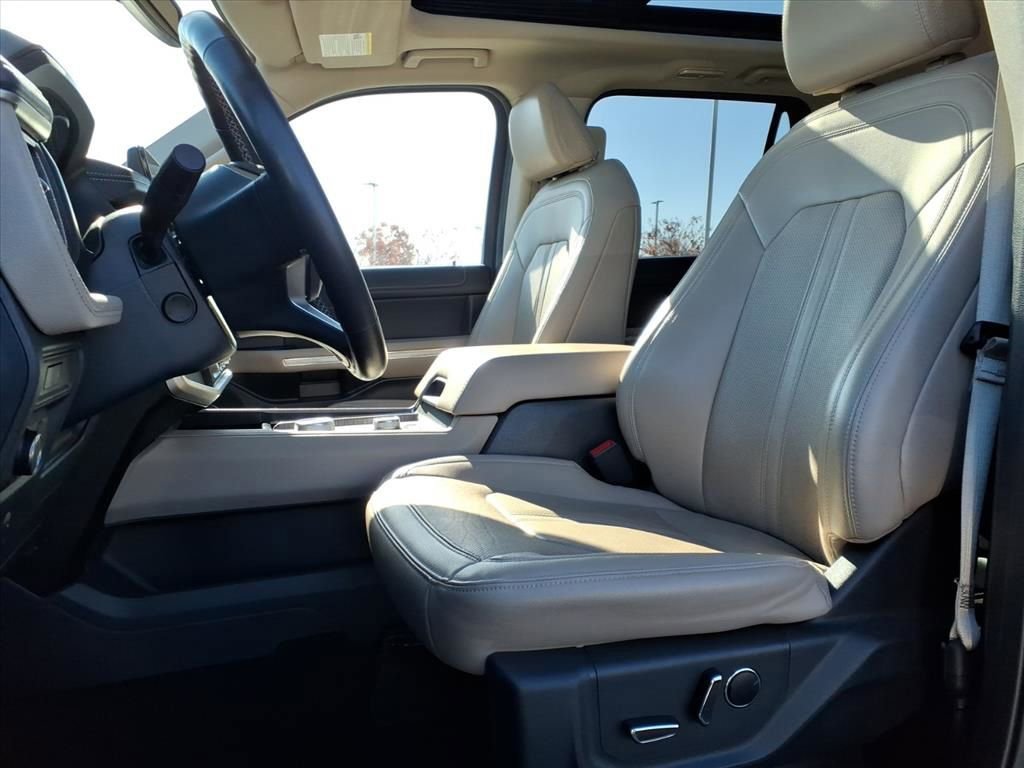 2024 Ford Expedition Limited photo 2