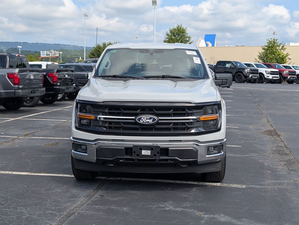 2024 Ford F-150 XLT photo 3