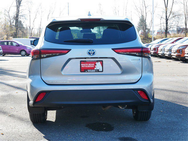 2020 Toyota Highlander Hybrid LE photo 3
