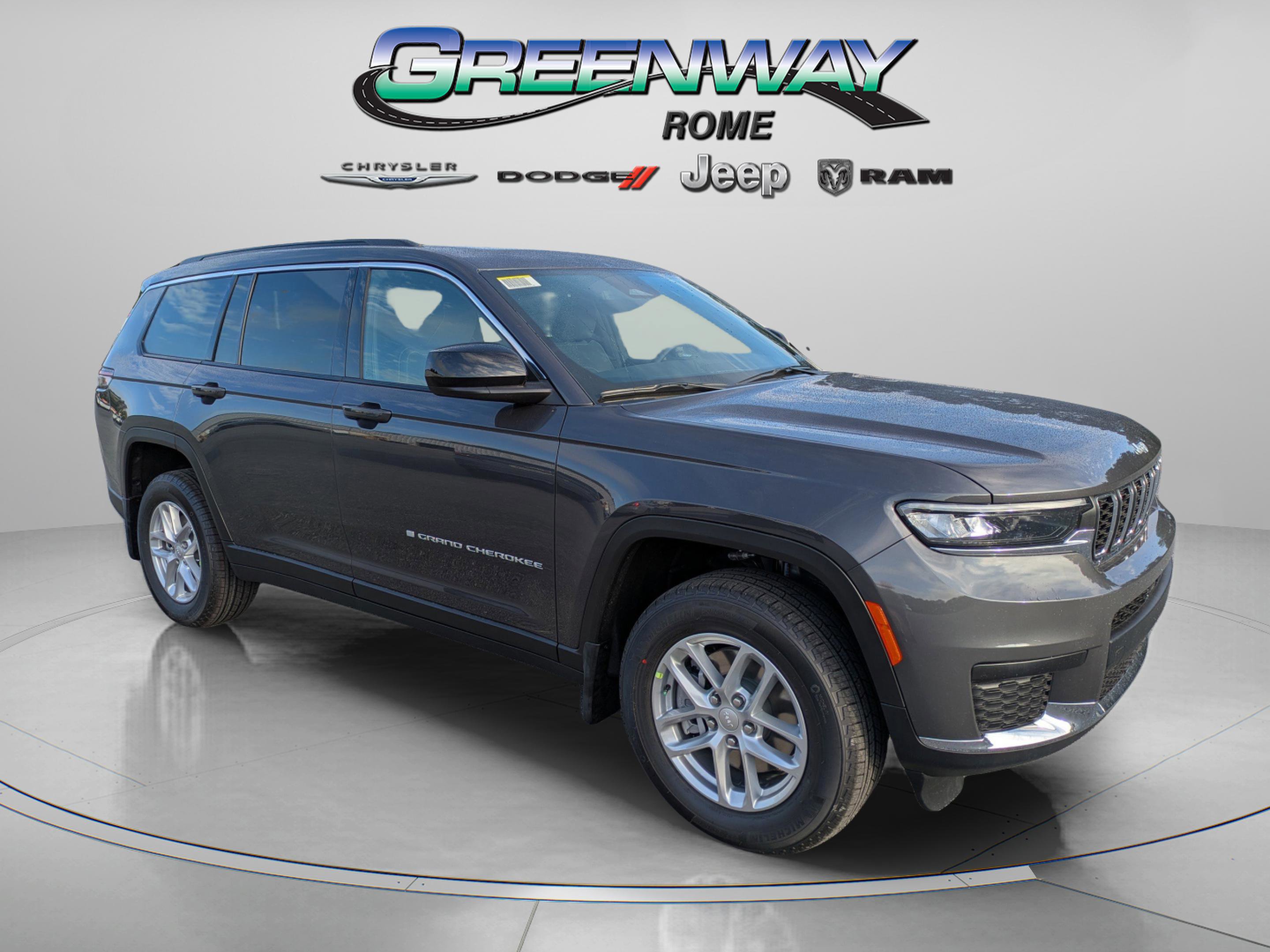 2025 Jeep Grand Cherokee L Laredo's photo