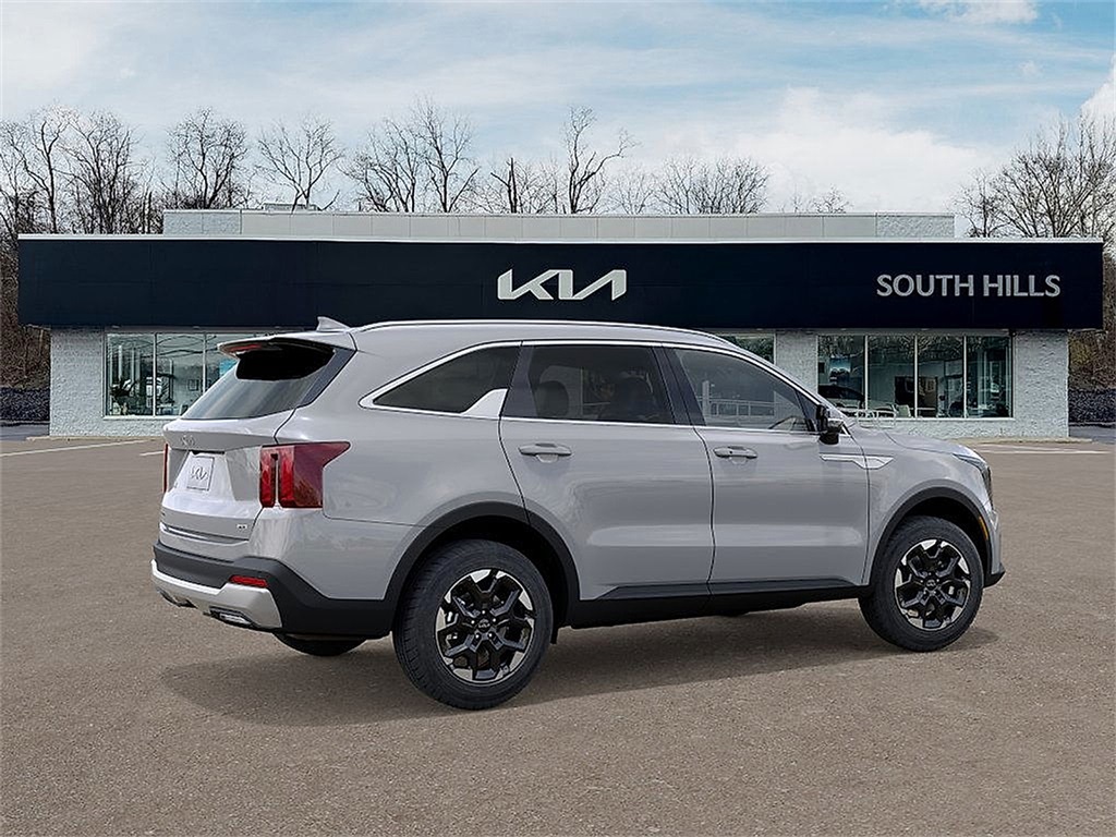 2025 Kia Sorento S photo 4