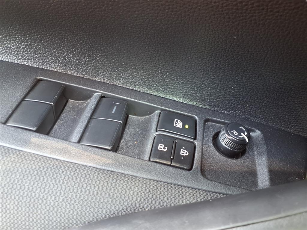 2025 Toyota Corolla LE photo 22