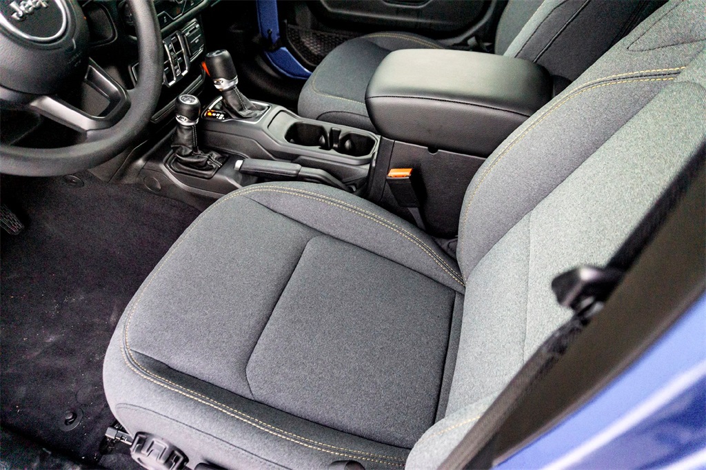 2025 Jeep Wrangler Sport photo 10