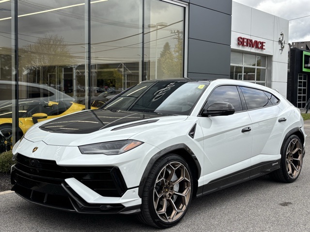 2024 Lamborghini Urus Performante's photo