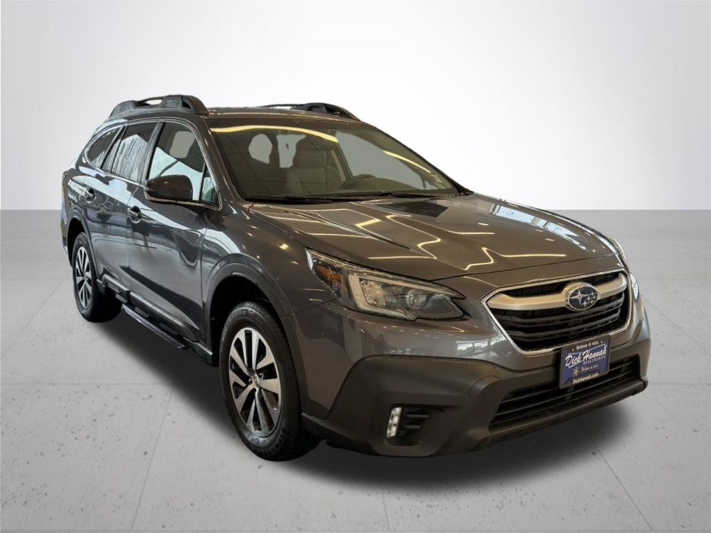 2022 Subaru Outback Premium photo 4