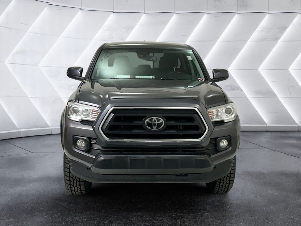 2021 Toyota Tacoma SR5 V6 photo 2