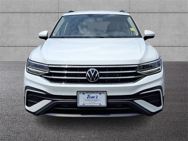 2022 Volkswagen Tiguan S photo 2