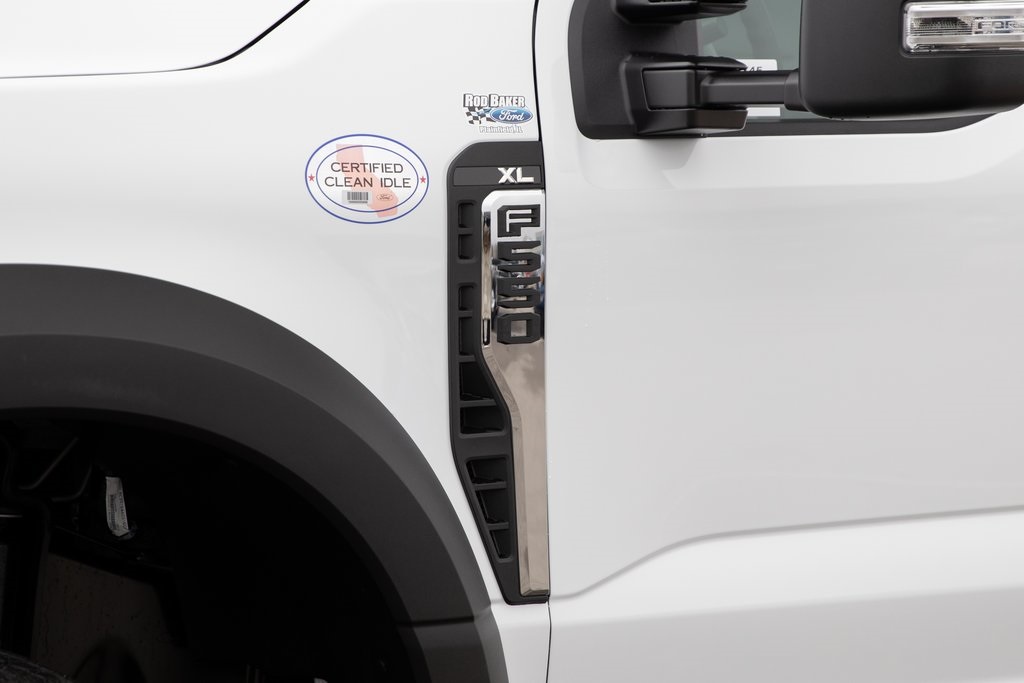 2024 Ford F-550 XL photo 3