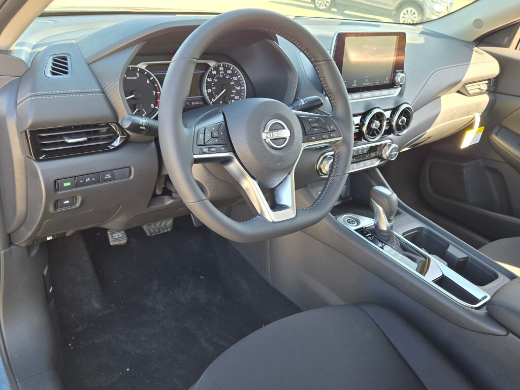 2025 Nissan Sentra SV photo 15