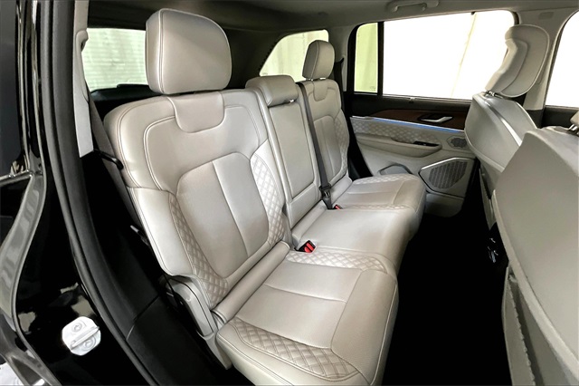 2022 Jeep Grand Cherokee Summit photo 21