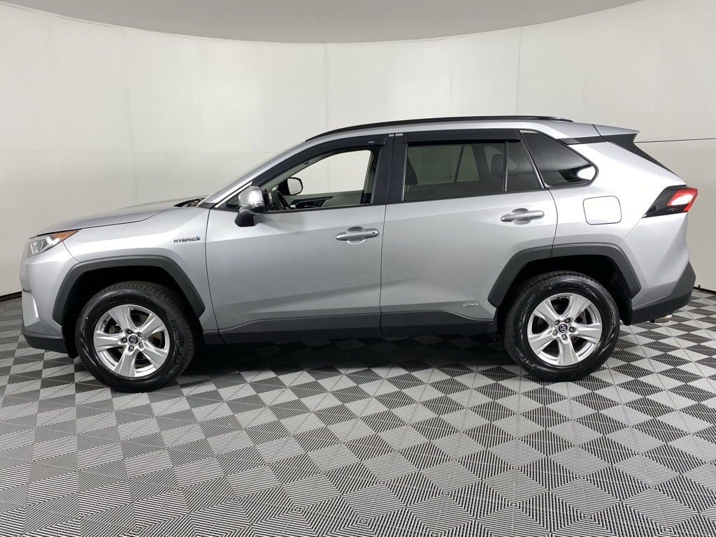 2020 Toyota RAV4 Hybrid XLE photo 4