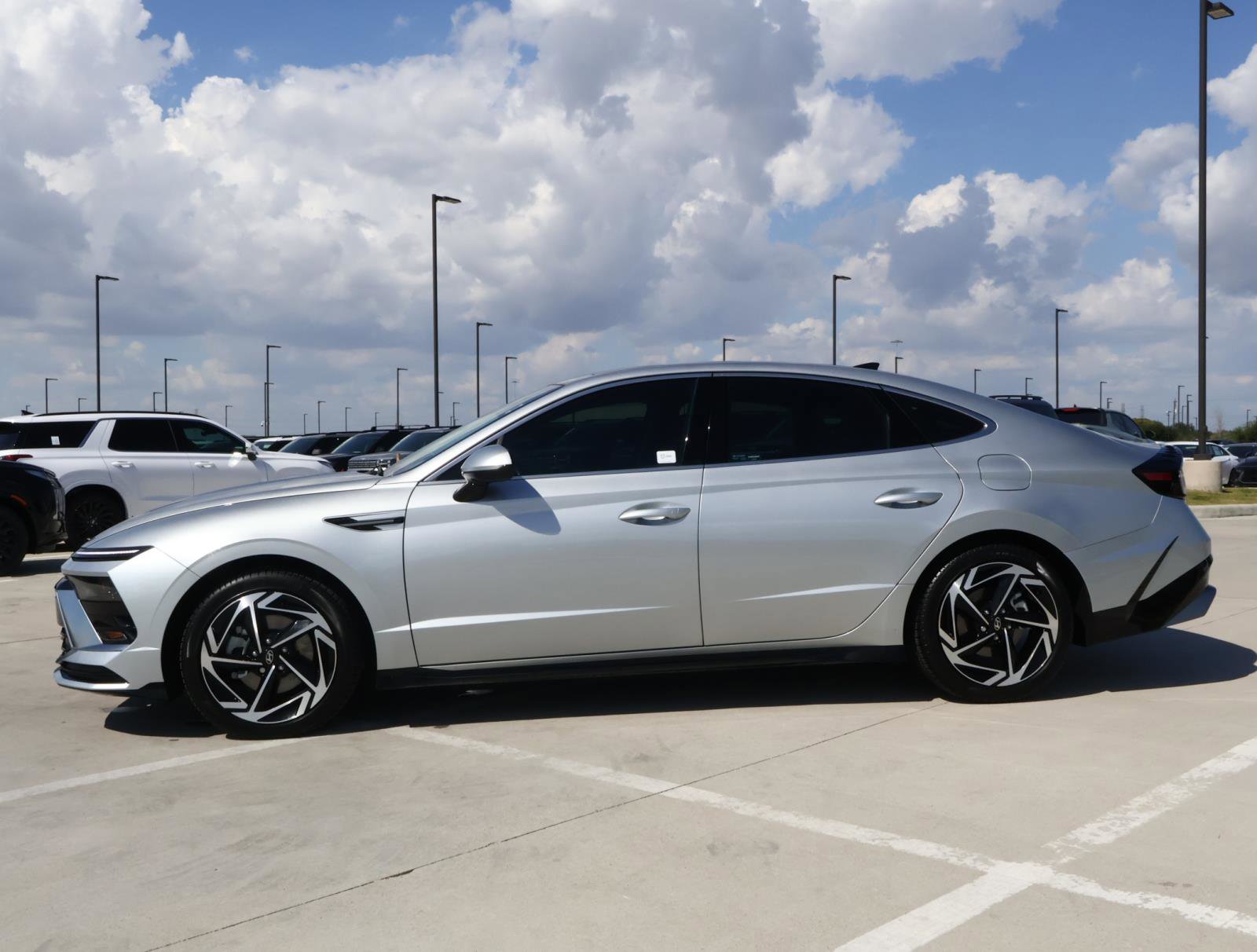 2024 Hyundai Sonata SEL Convenience photo 2