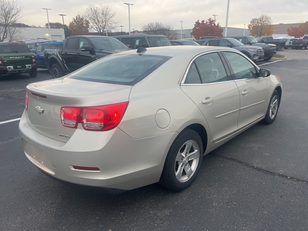 2013 Chevrolet Malibu LS photo 4