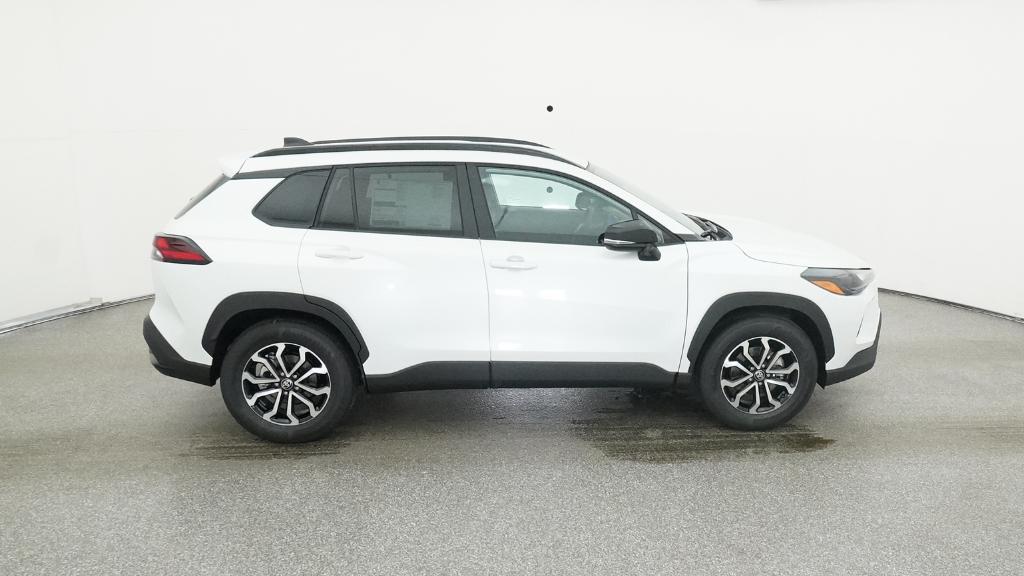 2026 Toyota Corolla Cross XLE XSE photo 22