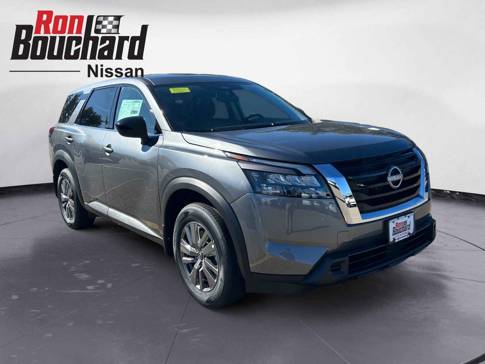 2025 Nissan Pathfinder S's photo