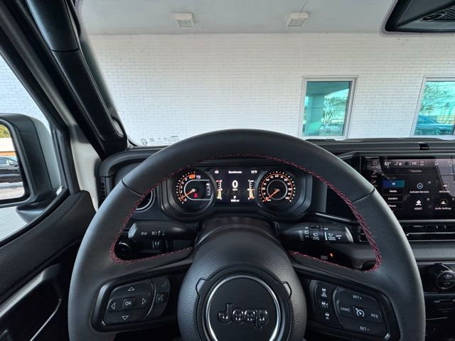 2024 Jeep Wrangler Rubicon photo 31