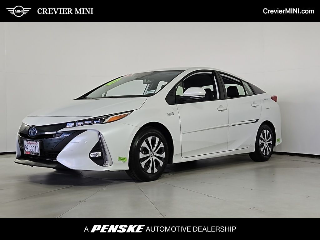 2022 Toyota Prius Prime Limited's photo