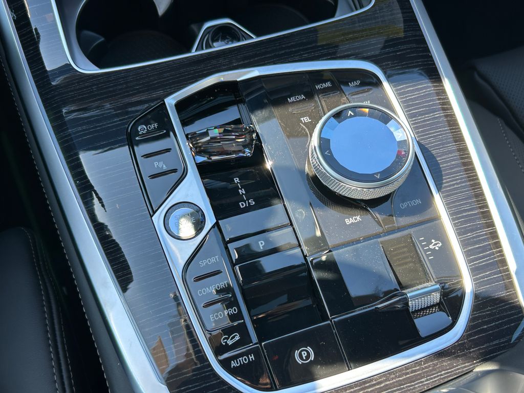 2026 Bmw X7 M60i photo 28