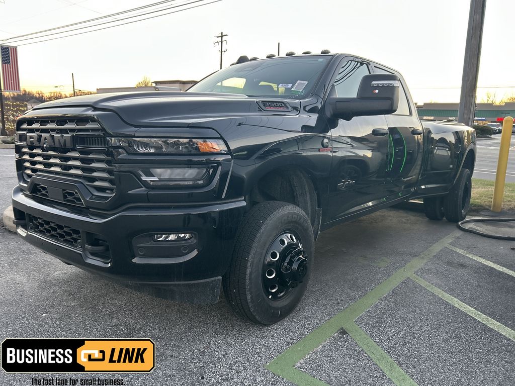 2026 RAM Ram 3500 Pickup Big Horn's photo