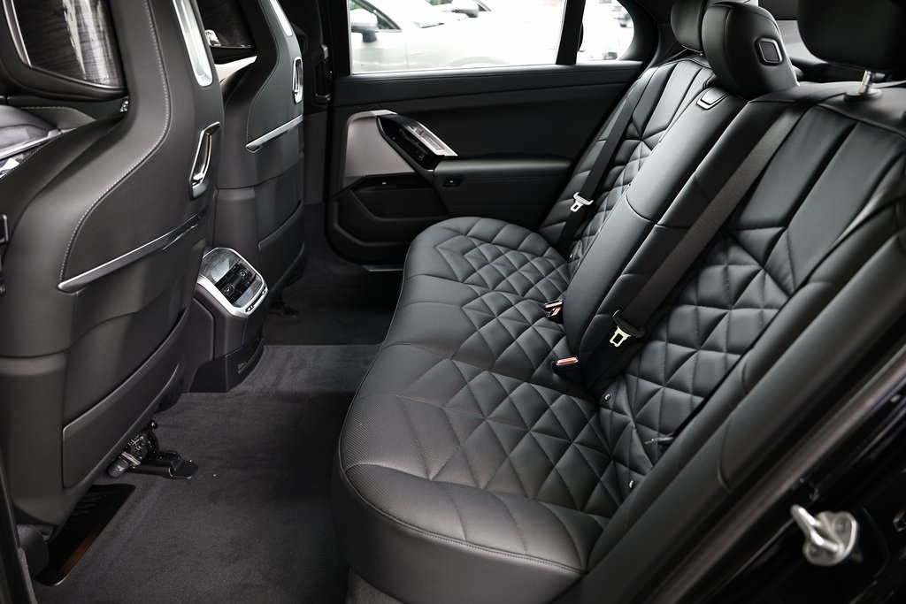 2025 Bmw 740i photo 23