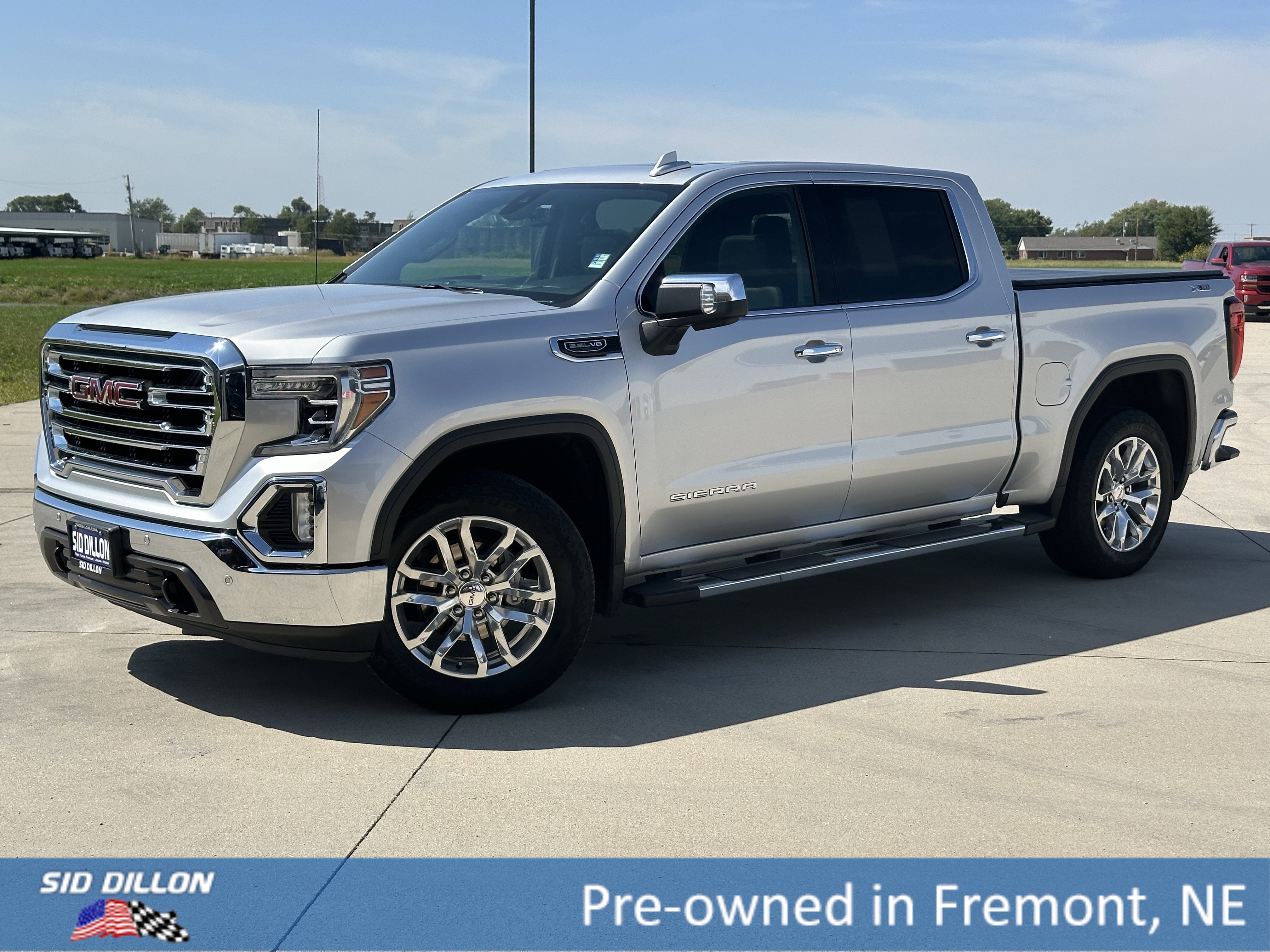 2019 GMC Sierra 1500 SLT's photo