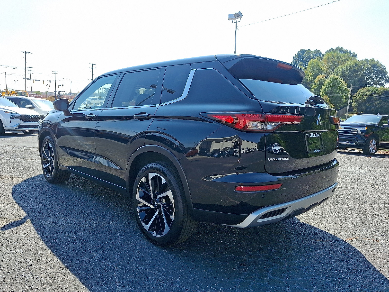 2024 Mitsubishi Outlander SE photo 4