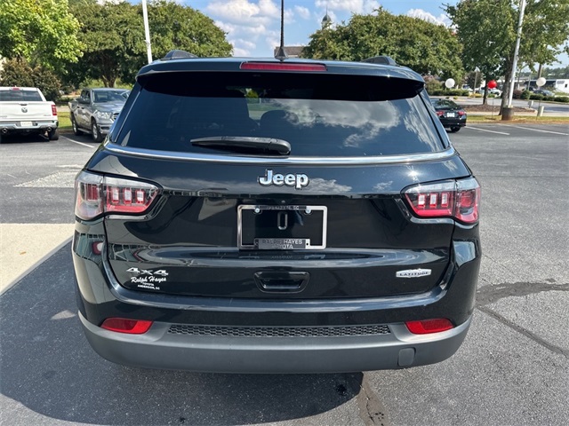 2023 Jeep Compass Latitude photo 3