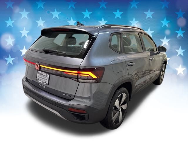 2025 Volkswagen Taos S photo 3