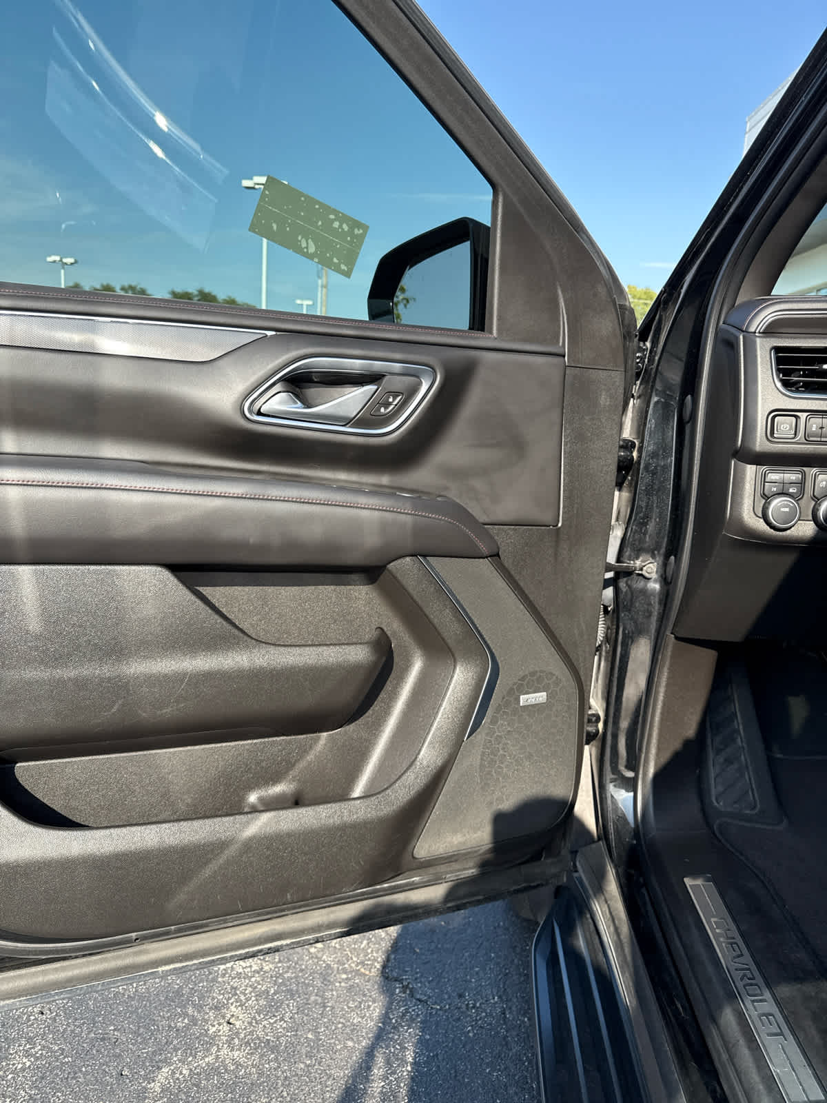 2021 Chevrolet Suburban RST photo 9