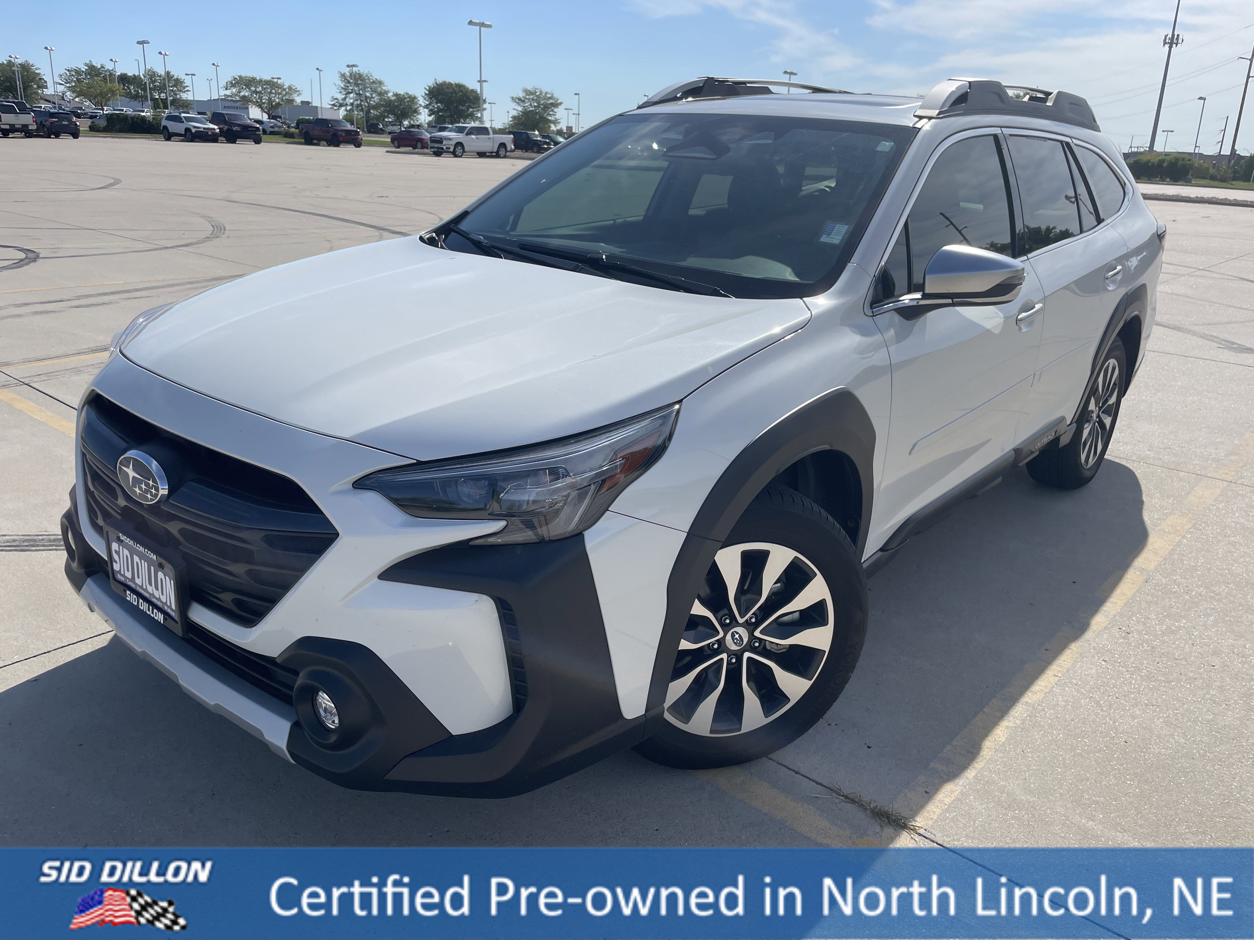 2024 Subaru Outback Touring's photo